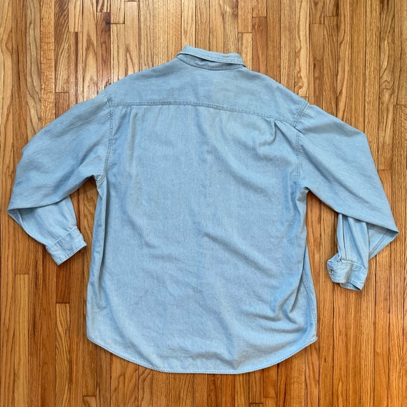IZOD Light Chambray Buttondown - Picture 7 of 9